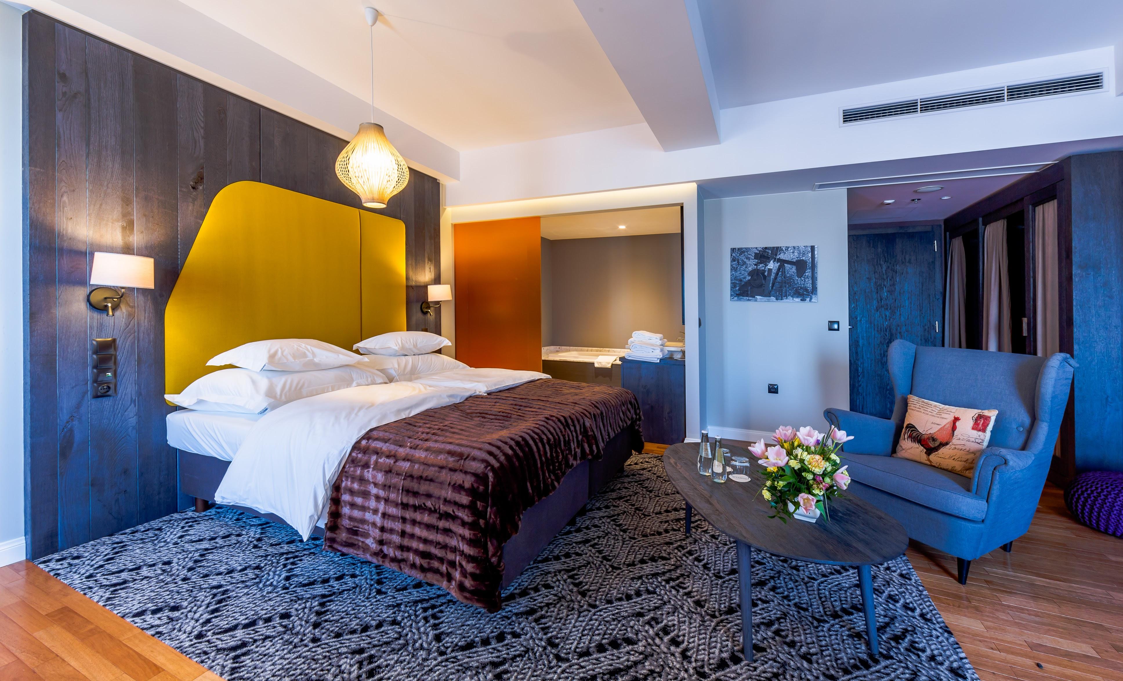Hotel Bristol Tradition And Luxury Rzeszow Bagian luar foto Suite