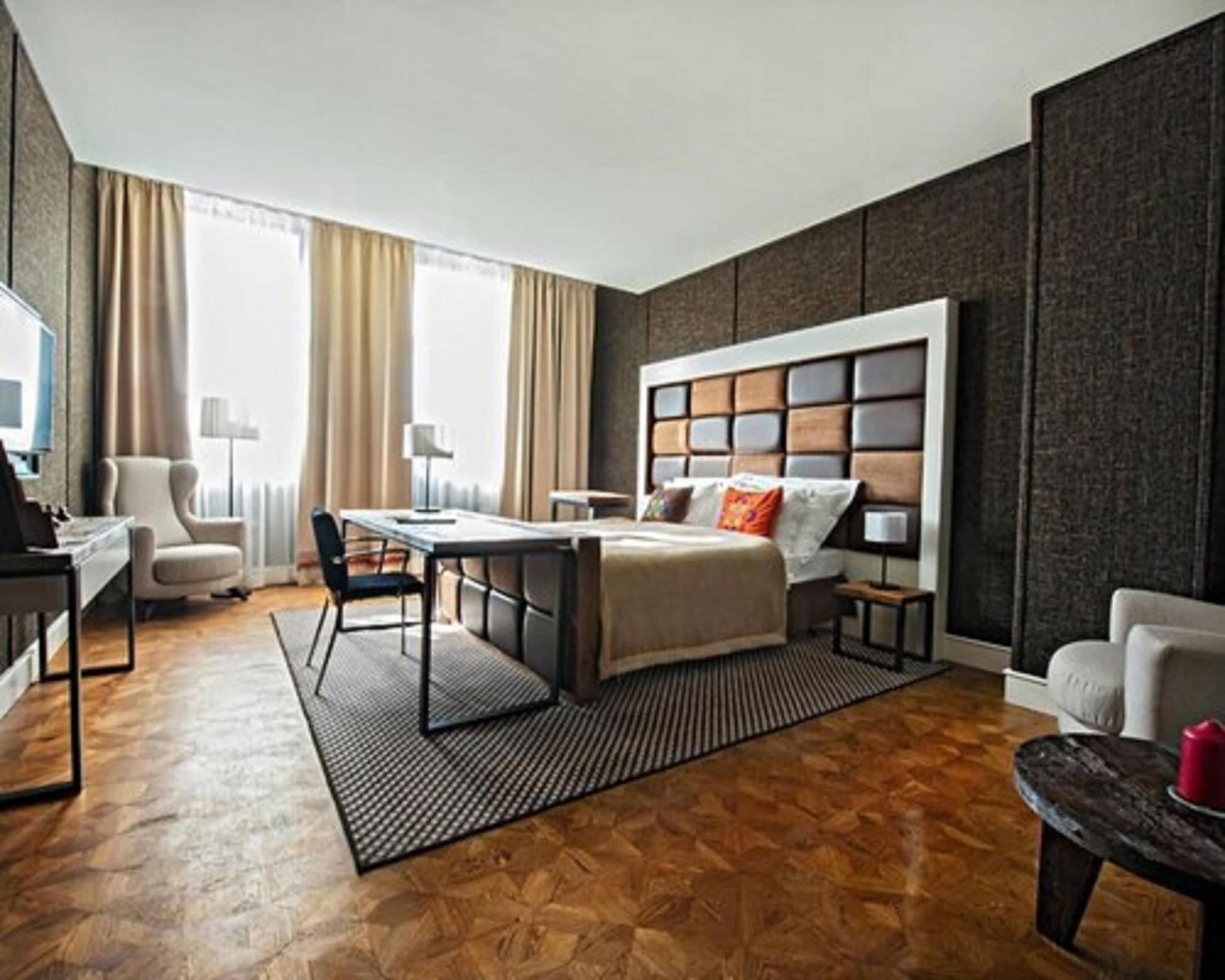 Hotel Bristol Tradition And Luxury Rzeszow Bagian luar foto A room at the Mandarin Oriental, Munich