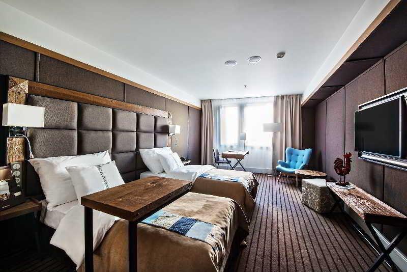 Hotel Bristol Tradition And Luxury Rzeszow Bagian luar foto Deluxe room