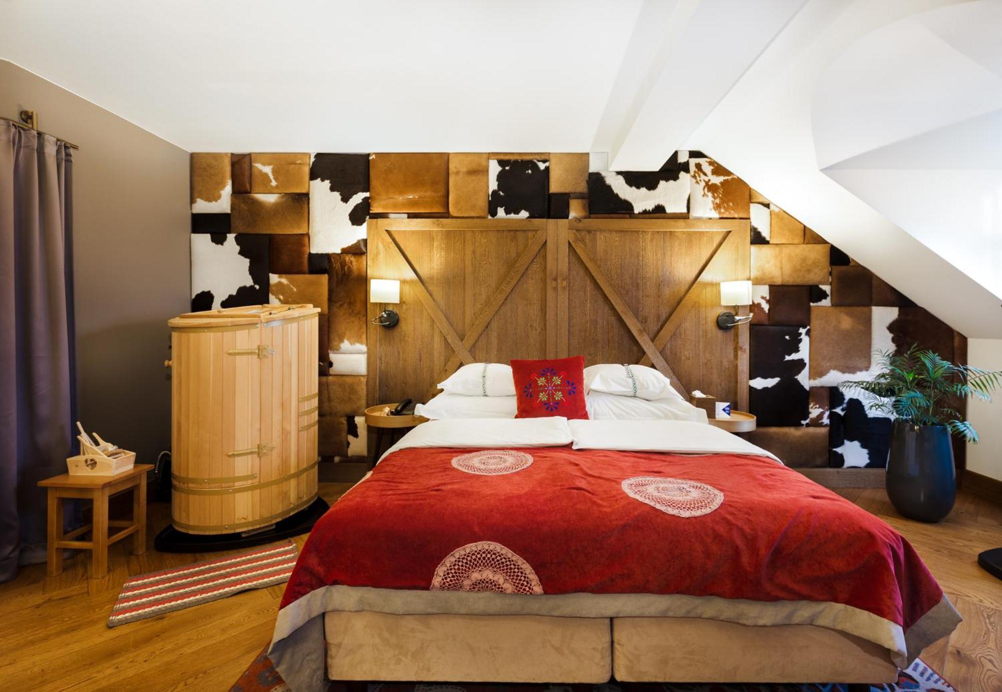 Hotel Bristol Tradition And Luxury Rzeszow Bagian luar foto