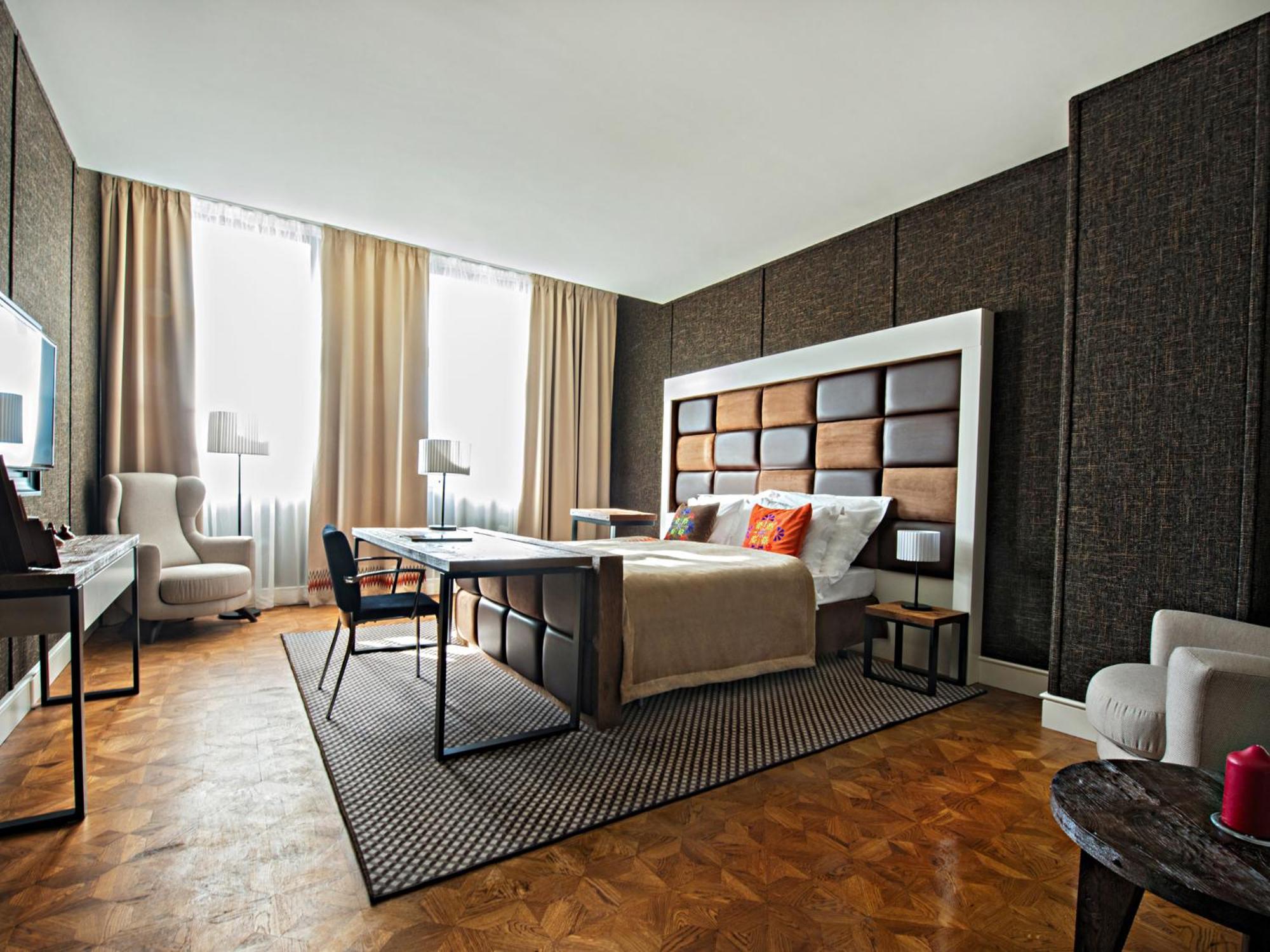 Hotel Bristol Tradition And Luxury Rzeszow Bagian luar foto A room at the Mandarin Oriental, Munich