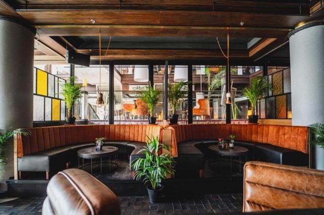 Hotel Bristol Tradition And Luxury Rzeszow Bagian luar foto Interior of the restaurant